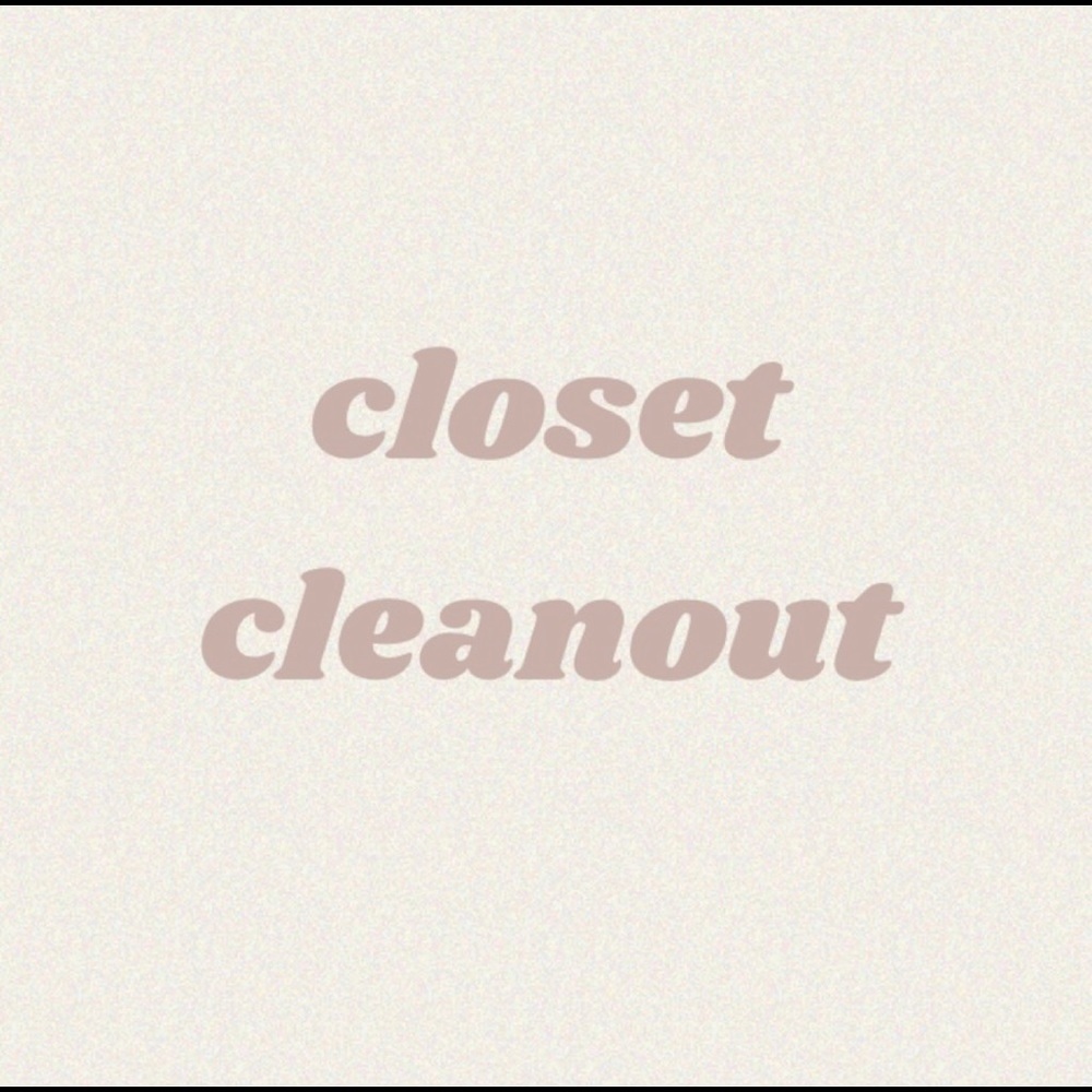 Summer Closet Cleanout! Make me an offer and bundle to save!